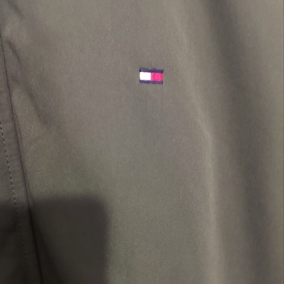 Green Tommy Hilfiger winter coat. Size xl - Picture 4 of 10